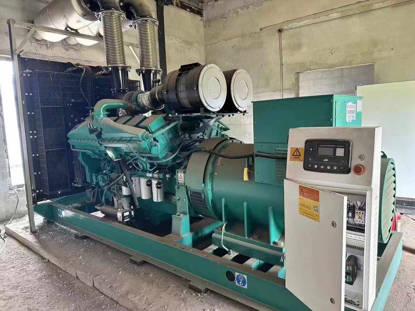 甘州无功补偿装置的性能评估需要考虑哪些因素？